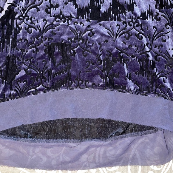 Simply Vera Wang purple blouse - Picture 9 of 11